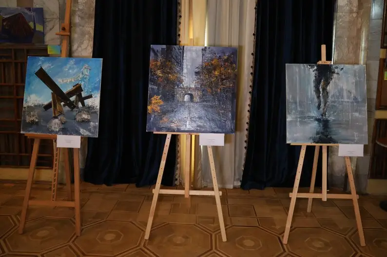 У Херсоні відкрили виставку «Україна Соборна Незалежна. Емоції друзів»